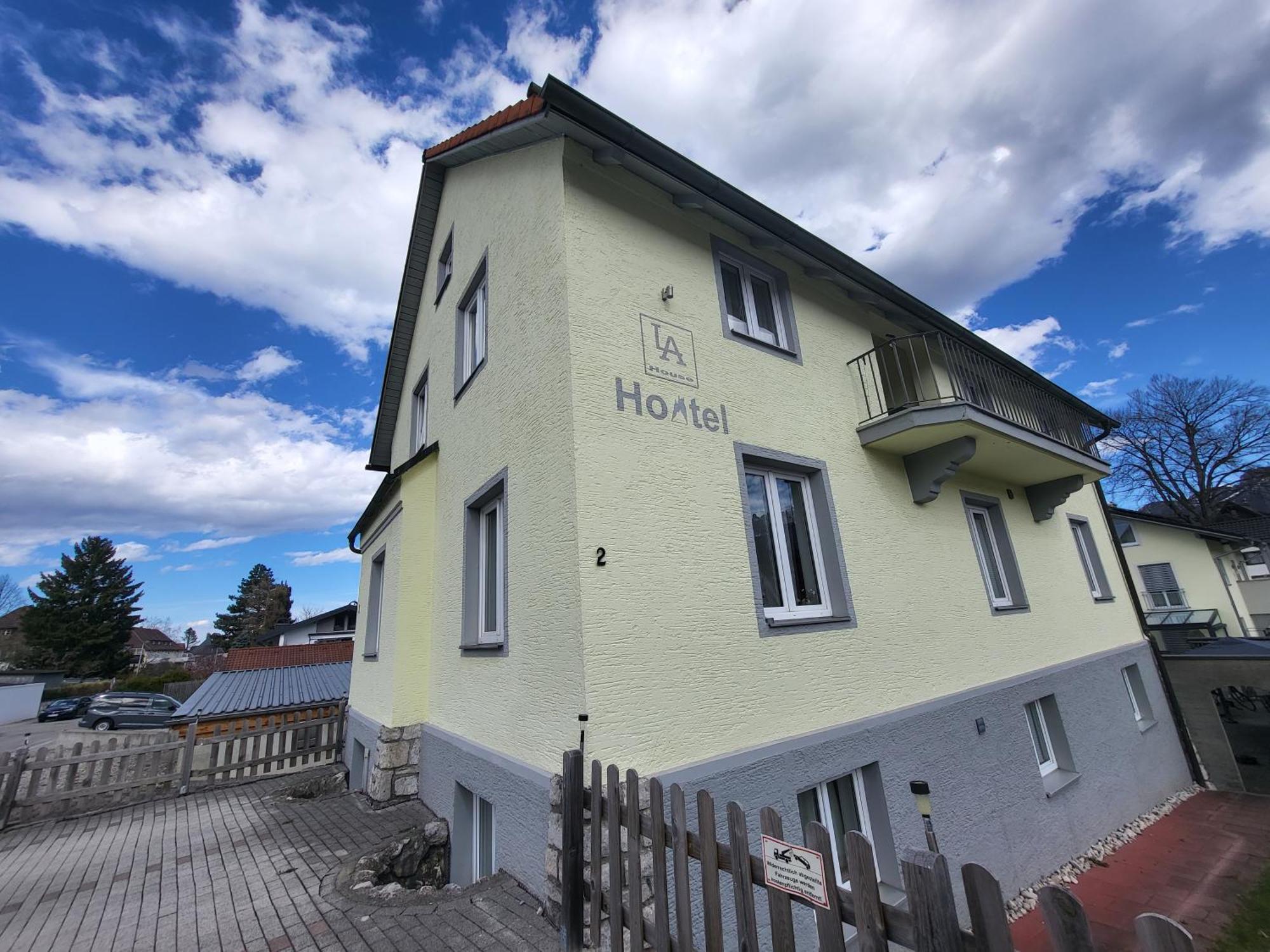 House La Neuschwanstein Blick - Budget City Hotel Fussen Exterior photo